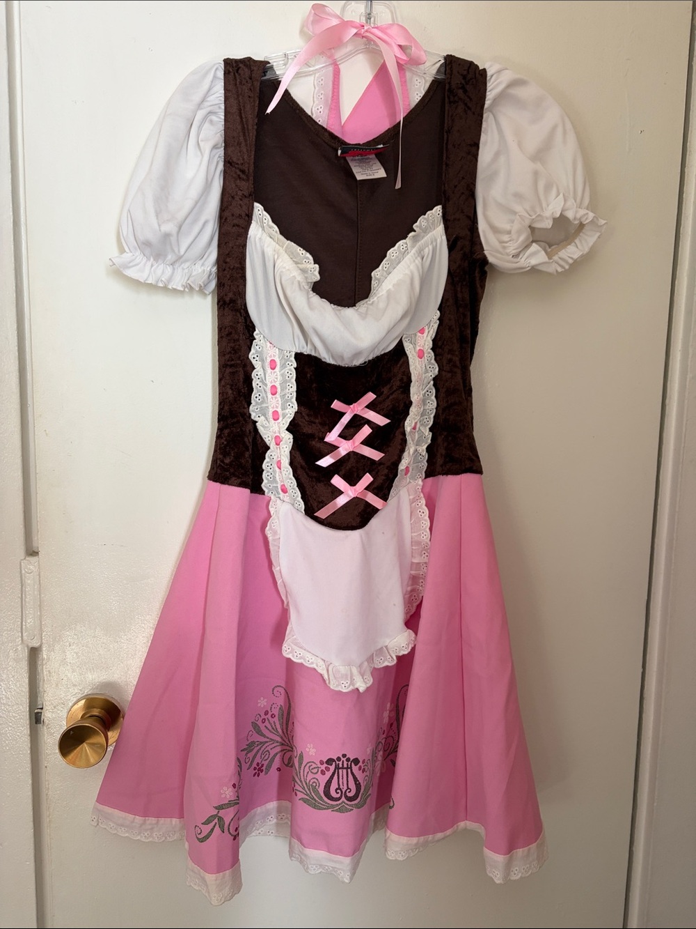 Womens Pink Bavarian Dirndl Costume with White head bandanna Small Oktoberfest